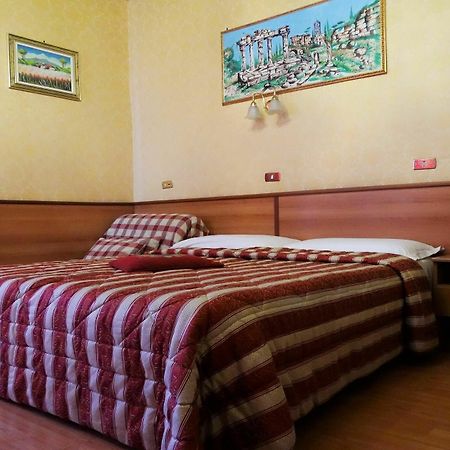 Hotel Cristina Рим Екстериор снимка
