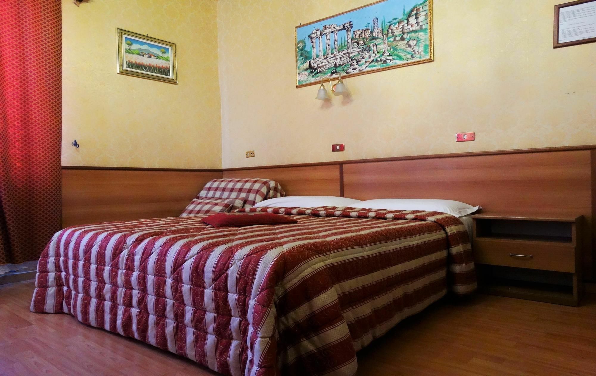 Hotel Cristina Рим Екстериор снимка